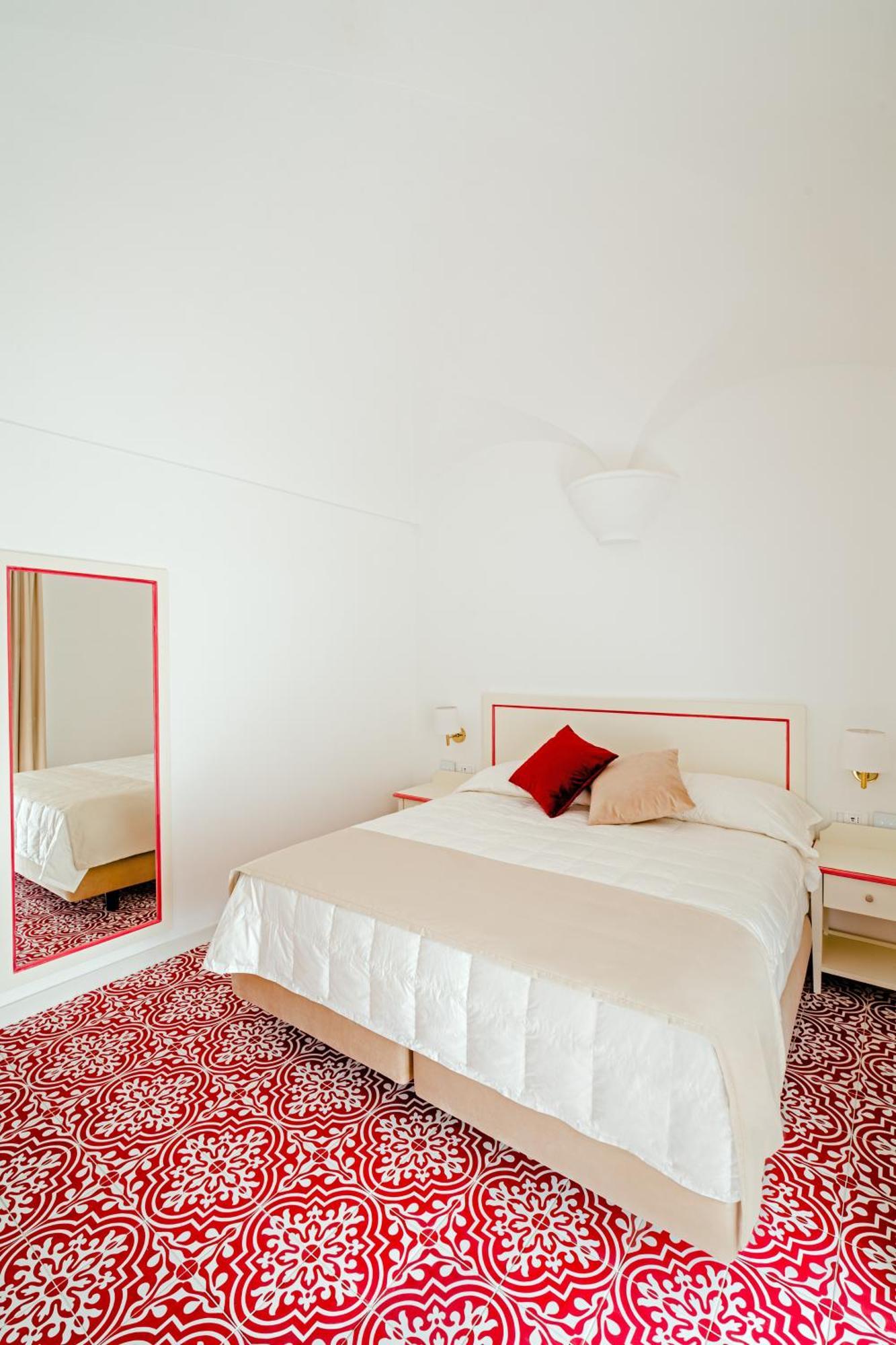 איסקיה Hotel Da Raffaele מראה חיצוני תמונה