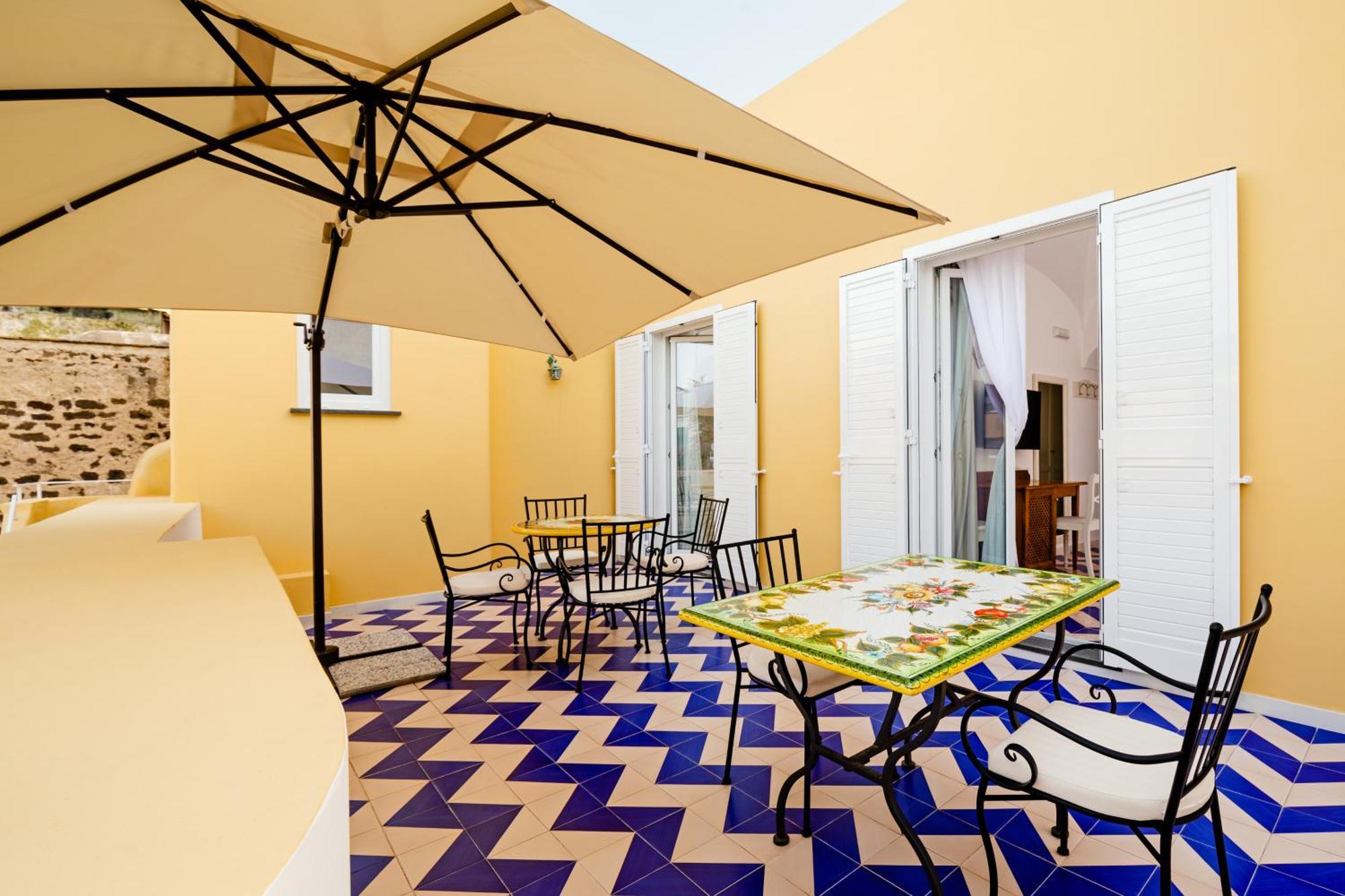 איסקיה Hotel Da Raffaele מראה חיצוני תמונה