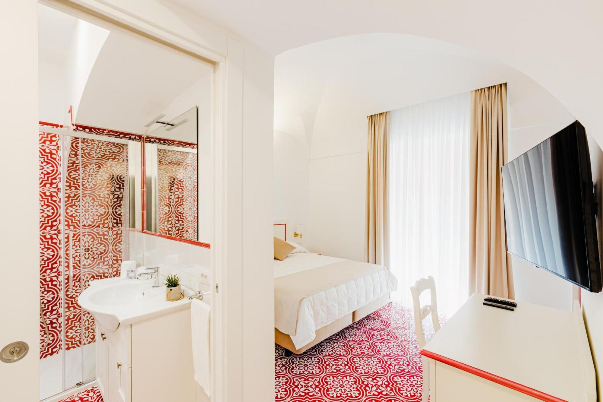 איסקיה Hotel Da Raffaele מראה חיצוני תמונה