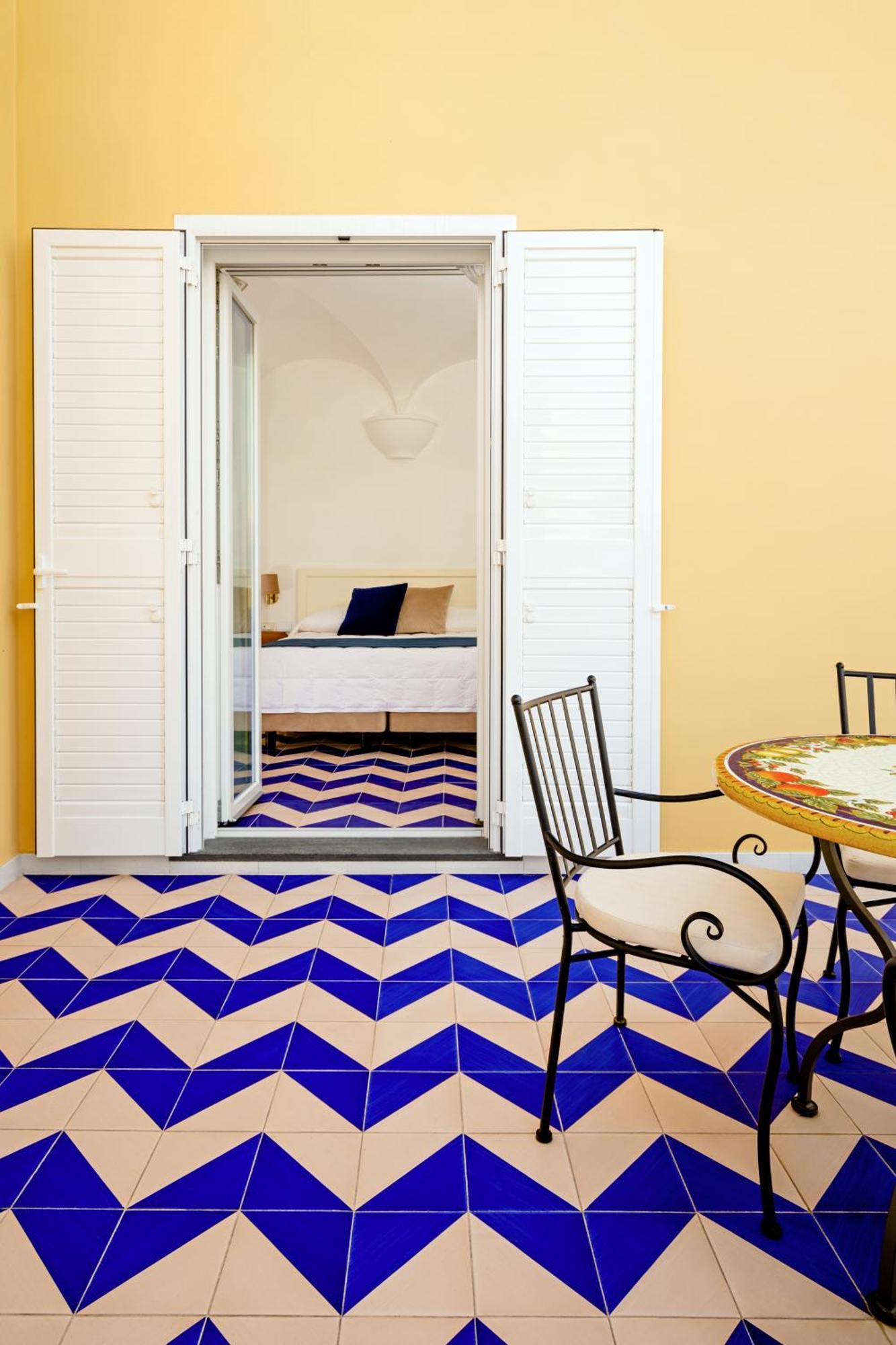 איסקיה Hotel Da Raffaele מראה חיצוני תמונה