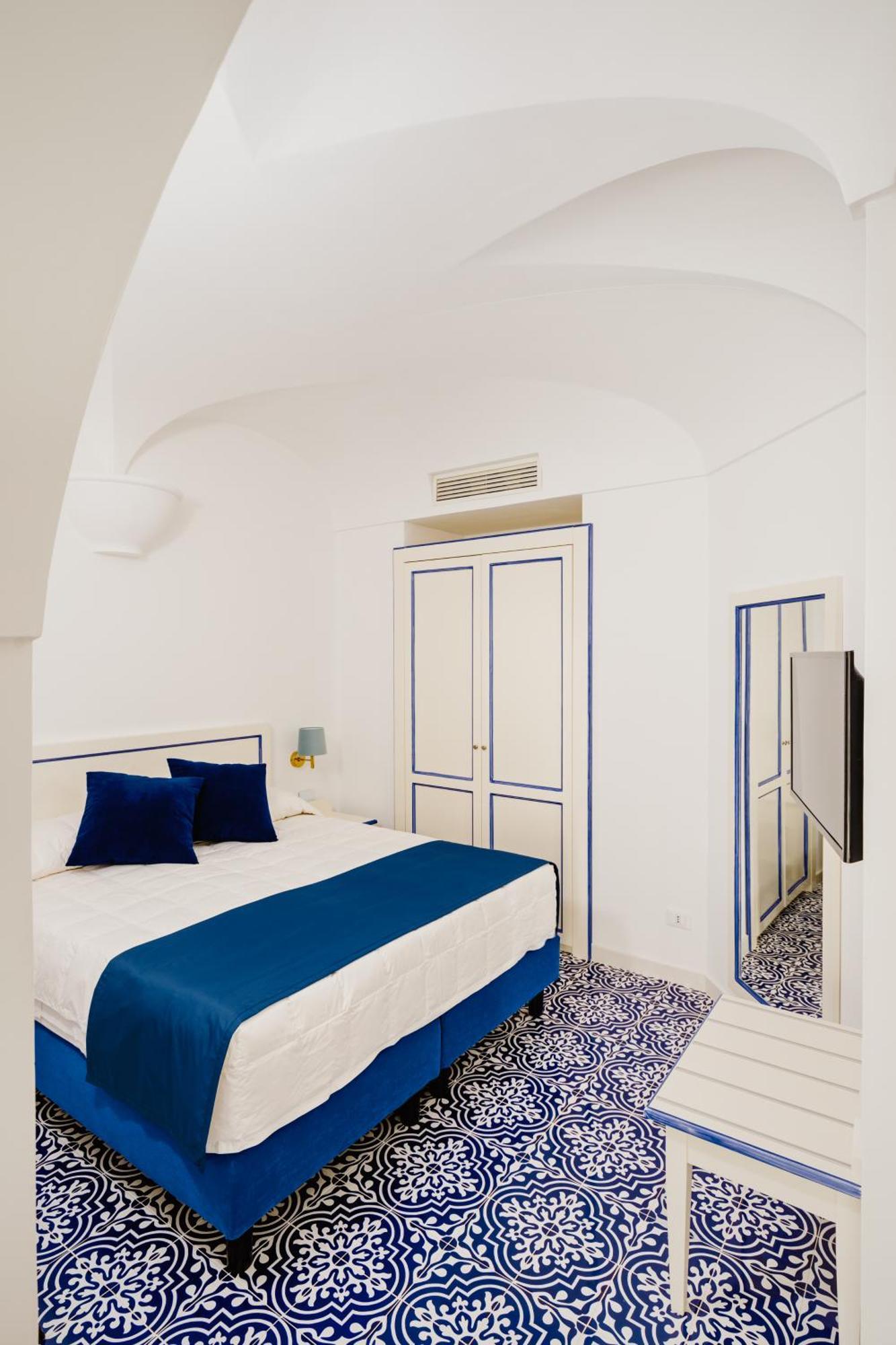איסקיה Hotel Da Raffaele מראה חיצוני תמונה