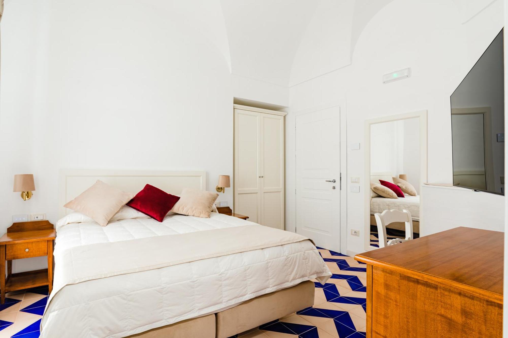 איסקיה Hotel Da Raffaele מראה חיצוני תמונה