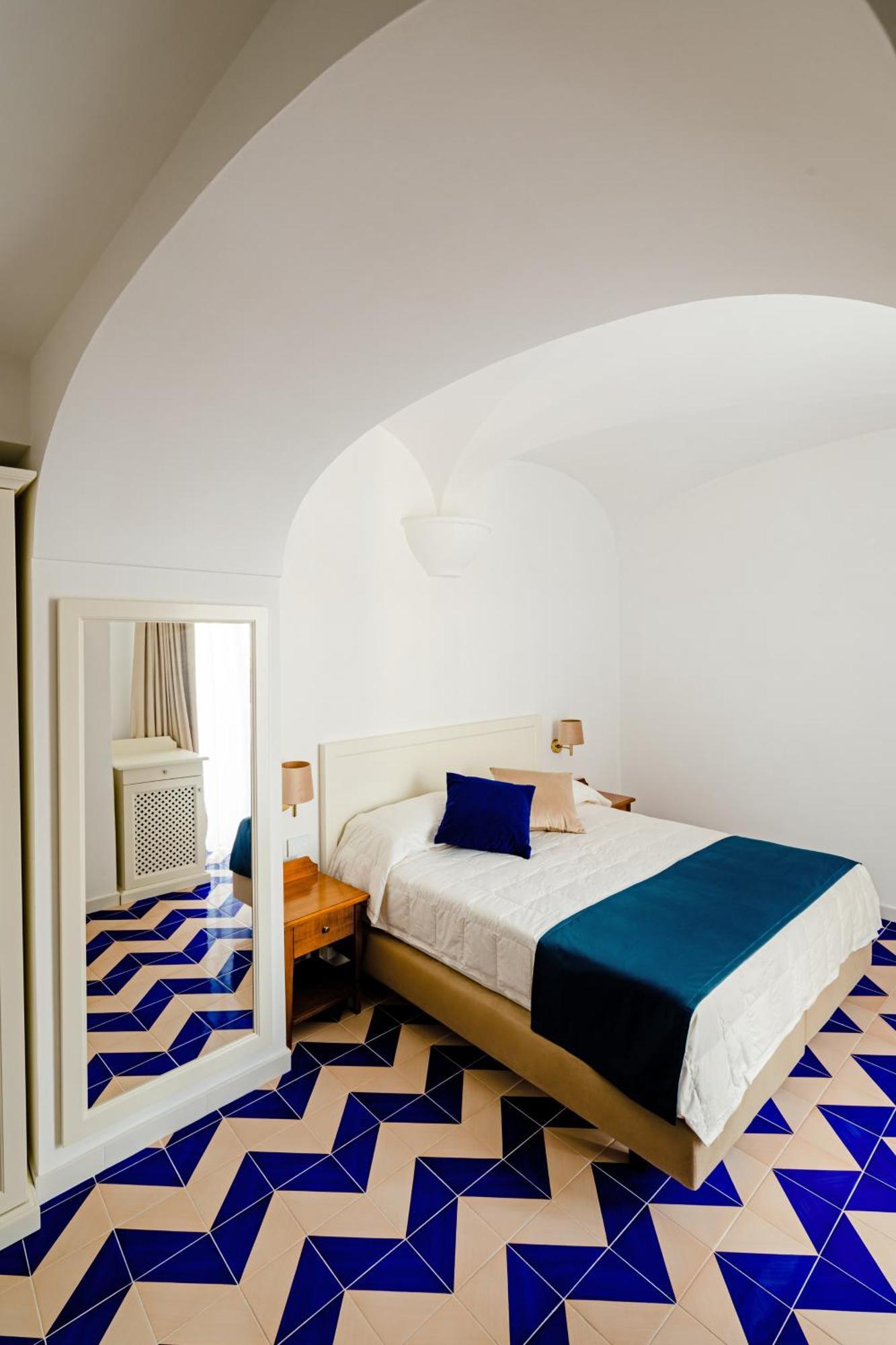 איסקיה Hotel Da Raffaele מראה חיצוני תמונה