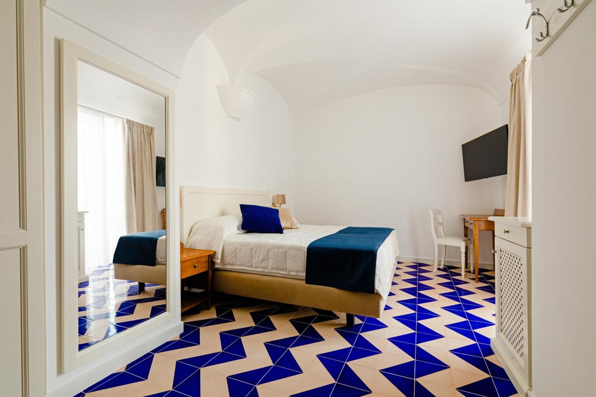 איסקיה Hotel Da Raffaele מראה חיצוני תמונה