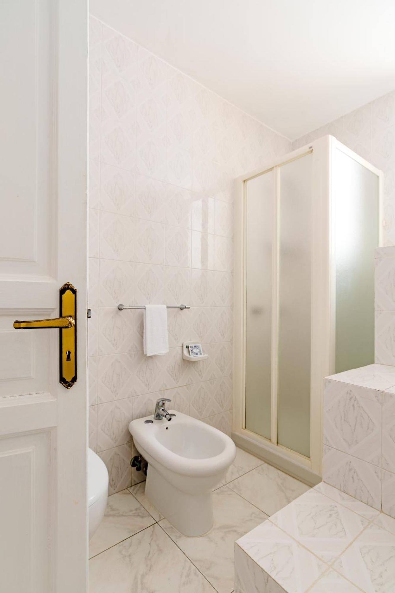 איסקיה Hotel Da Raffaele מראה חיצוני תמונה